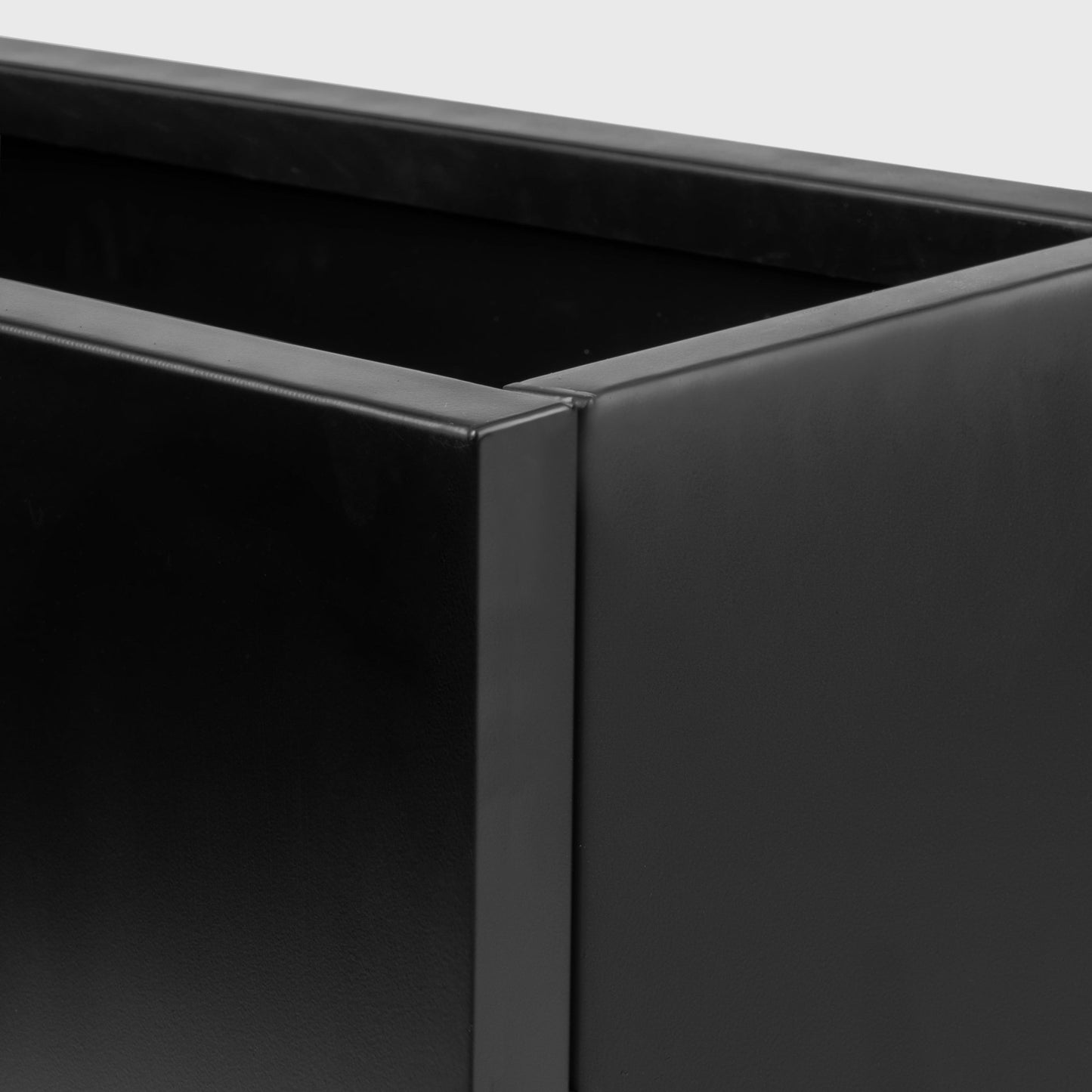 h potter black planter