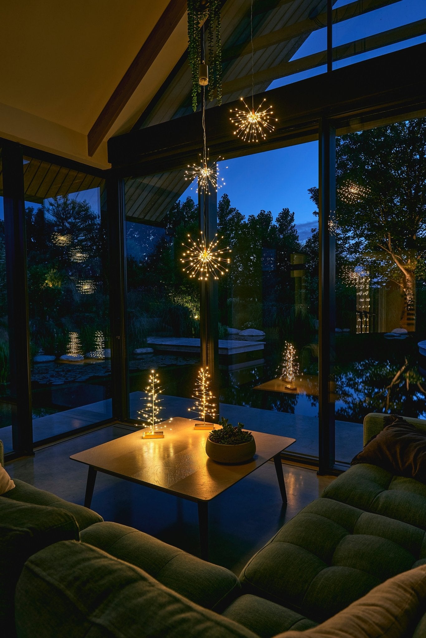 H Potter Hanging Starlight Light – 120 LED Indoor & Outdoor Décor