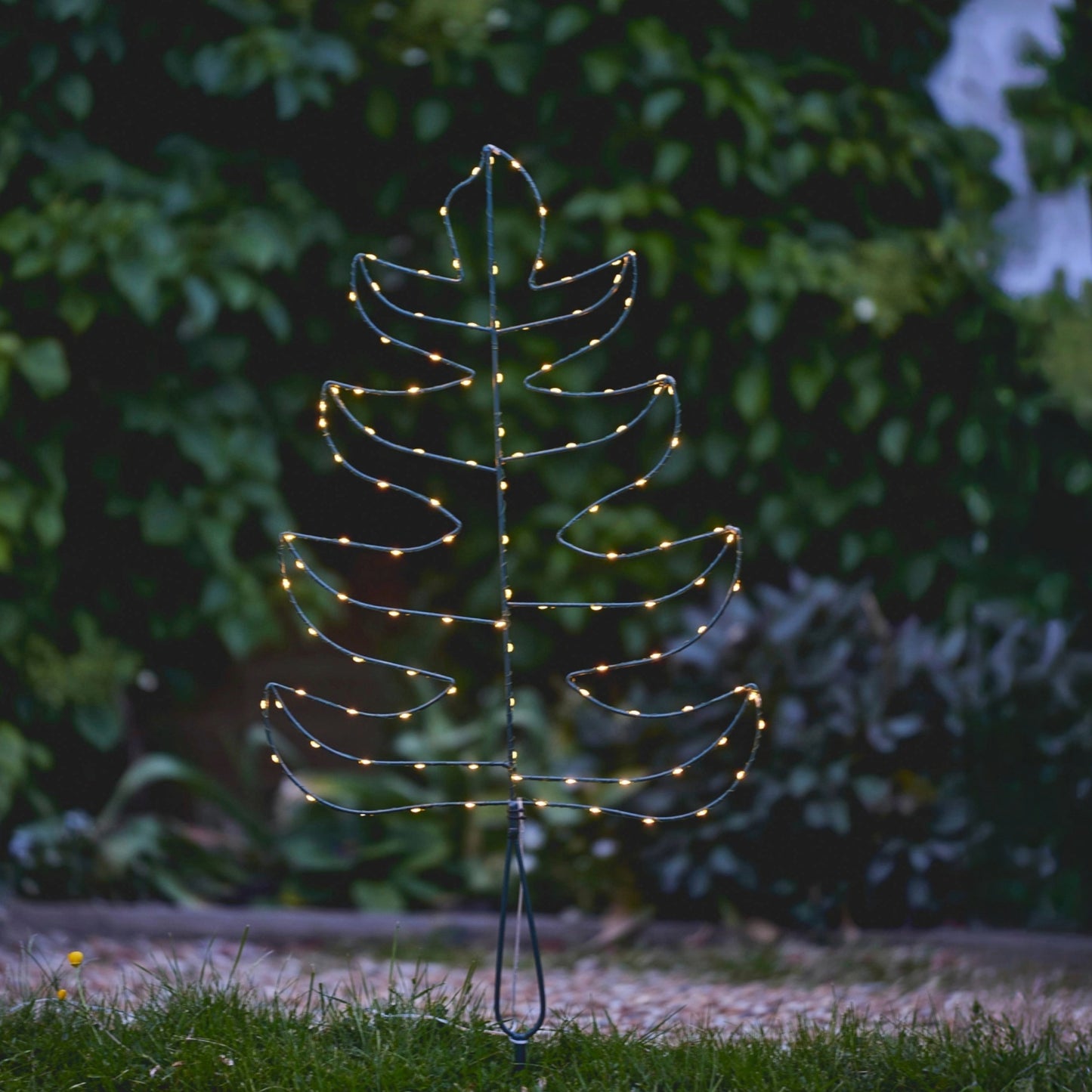 H Potter Solar Illuminated Estate Leaf Garden Light Large