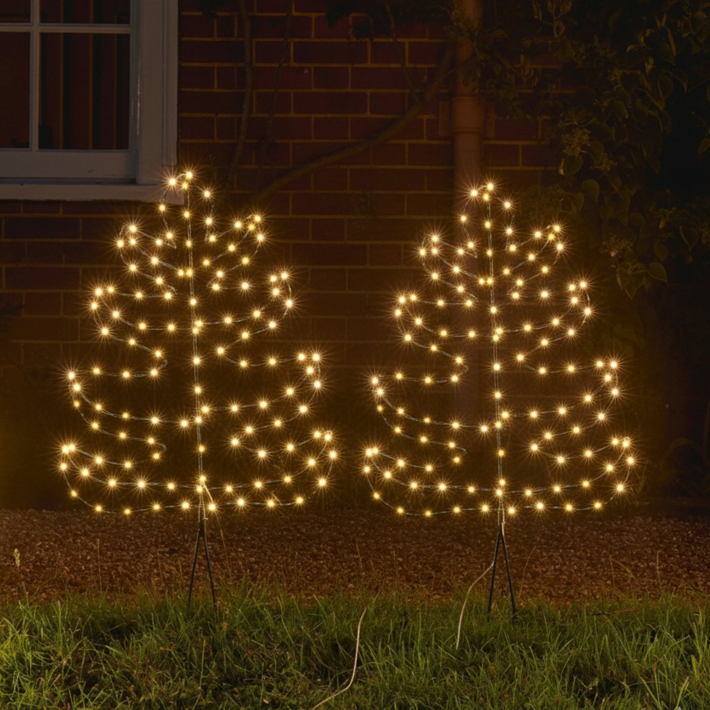 H Potter Solar Illuminated Estate Leaf Garden Light Large