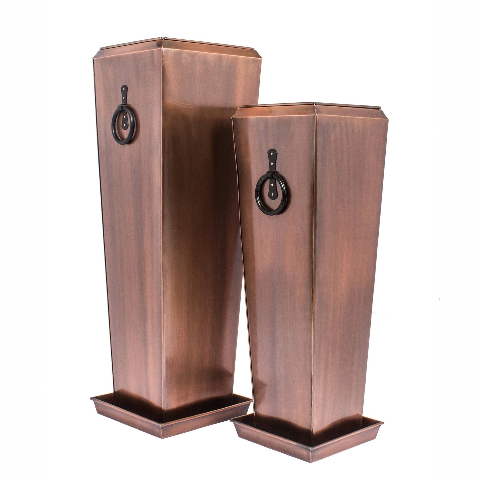 h potter santa fe planters with drip trays on white