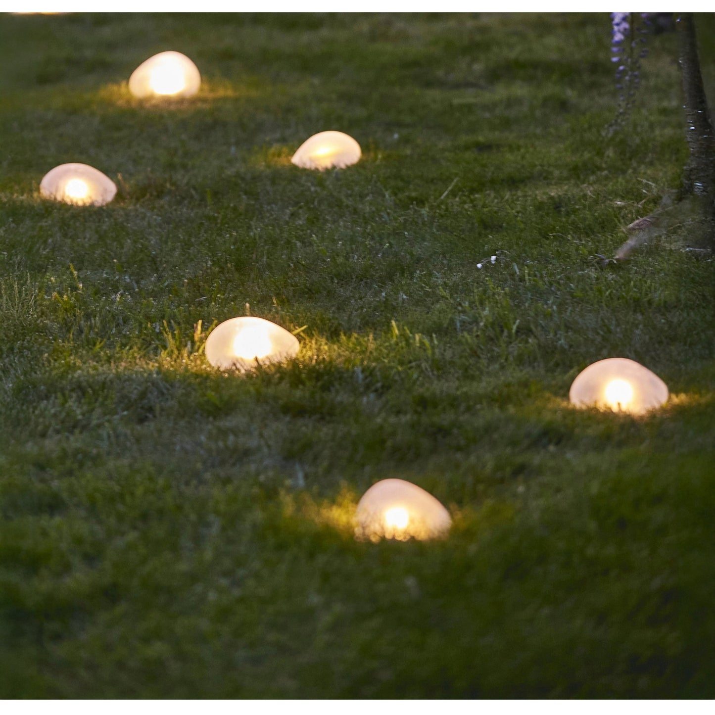 H Potter Solar Glass Riverstone Rock Light – Warm LED Outdoor Garden Accent (Large or Small)