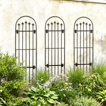 H Potter Verona Garden Wall Trellis - Set of 3 on a house with plants below