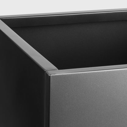 h potter planter closeup