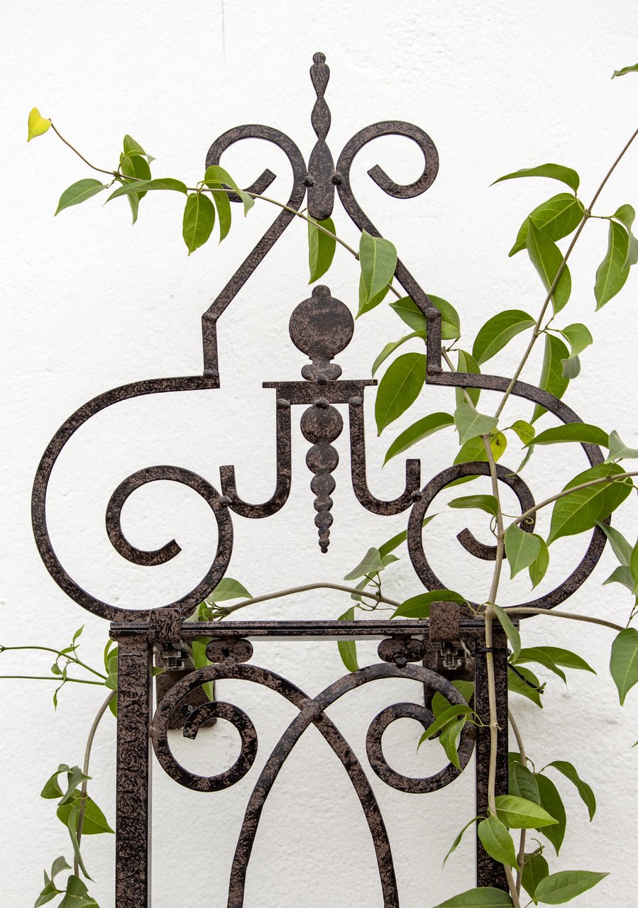 H Potter Metal Garden Scroll Trellis Wrought Iron with Wall Mounting Brackets