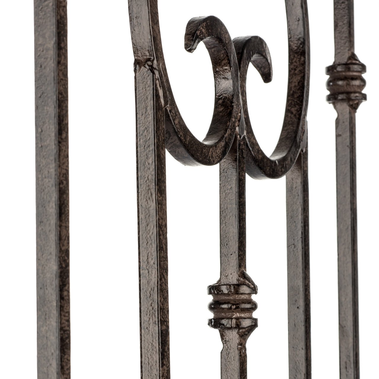 close up of h potter metal garden trellis